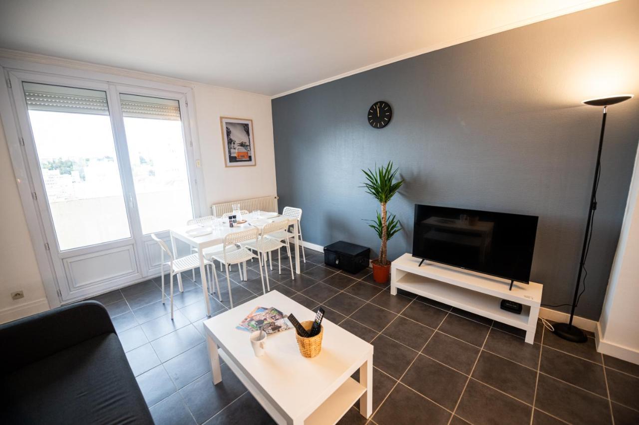 Robespierre - Tout Equipe & Calme - Tv Et Wifi Saint-Etienne  Extérieur photo